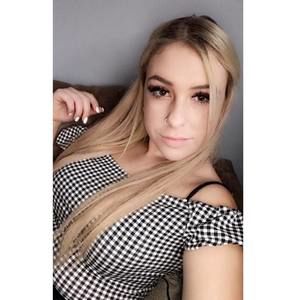 Meet your Posher, Latisha